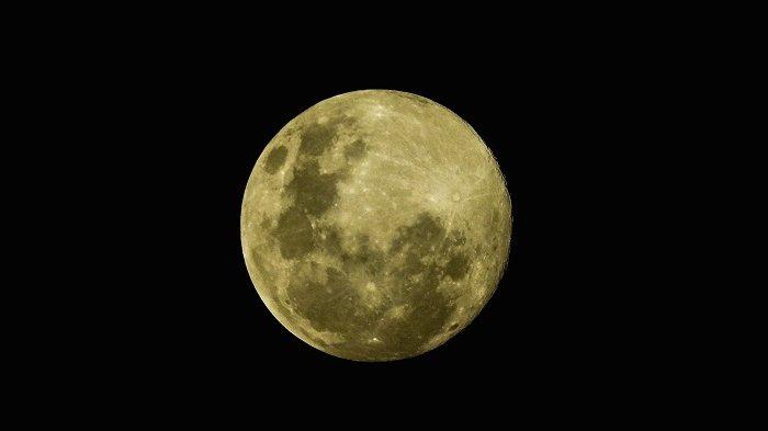 Detail Gambar Bulan Besar Nomer 37