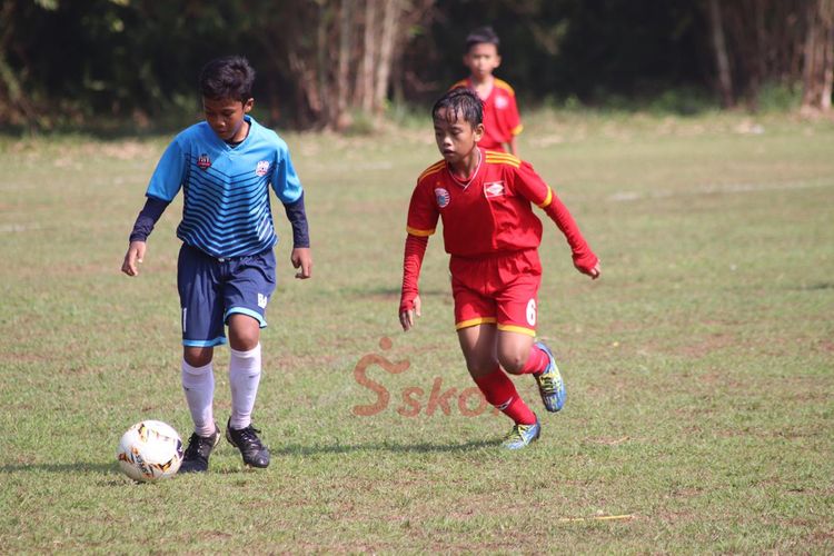 Detail Sepak Bola Anak Anak Nomer 30