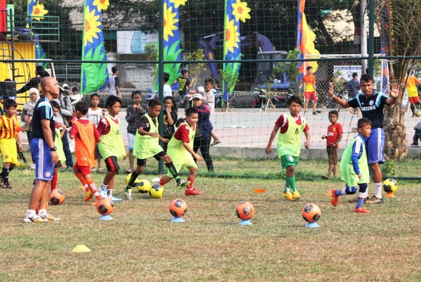 Detail Sepak Bola Anak Anak Nomer 40