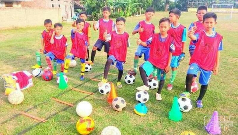 Detail Sepak Bola Anak Anak Nomer 44
