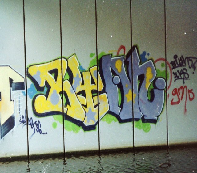 Detail Graffiti Ryan Nomer 18