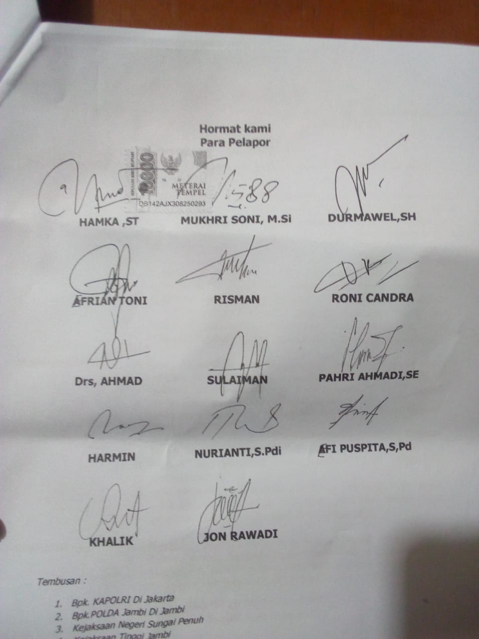 Detail Tanda Tangan Huruf F Nomer 19