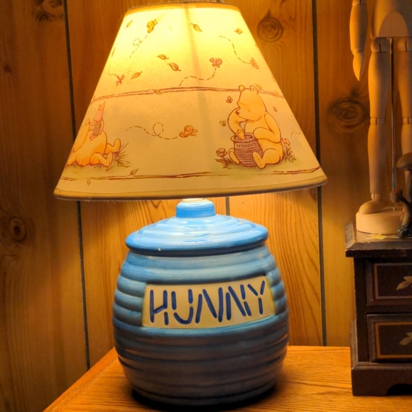 Detail Winnie Pooh Hunny Lamp Nomer 25