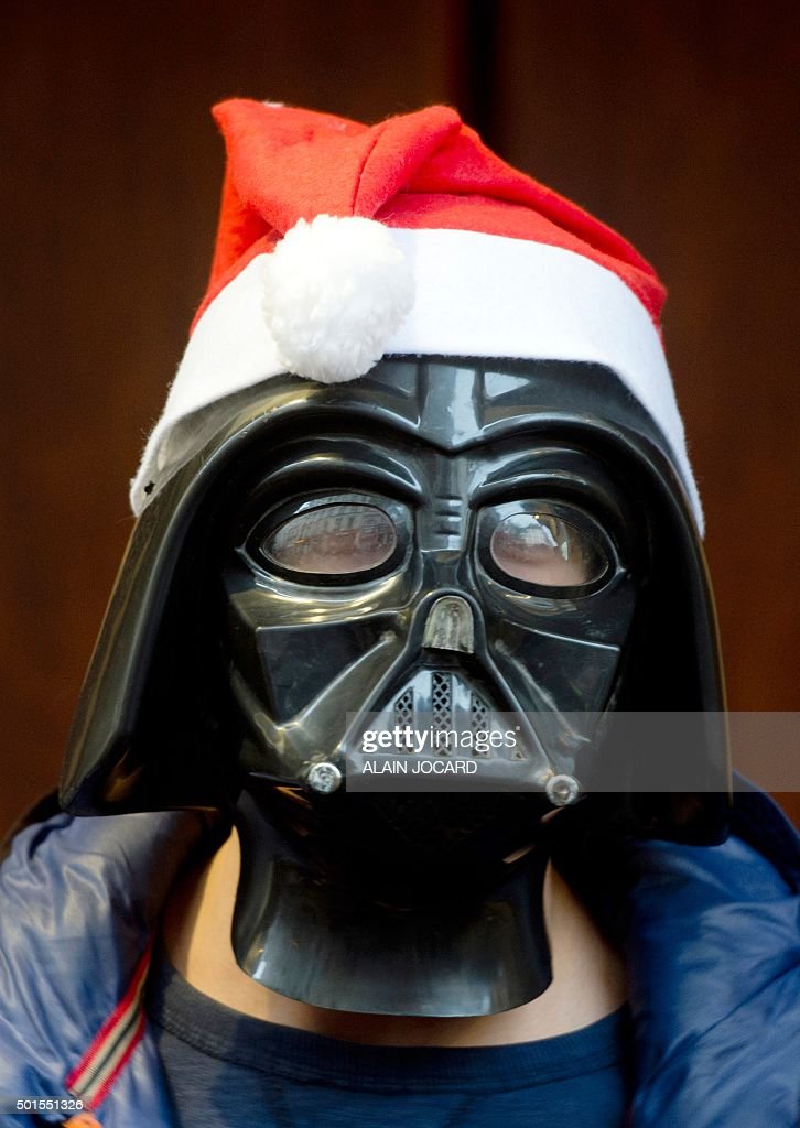Detail Darth Vader Santa Hat Nomer 41