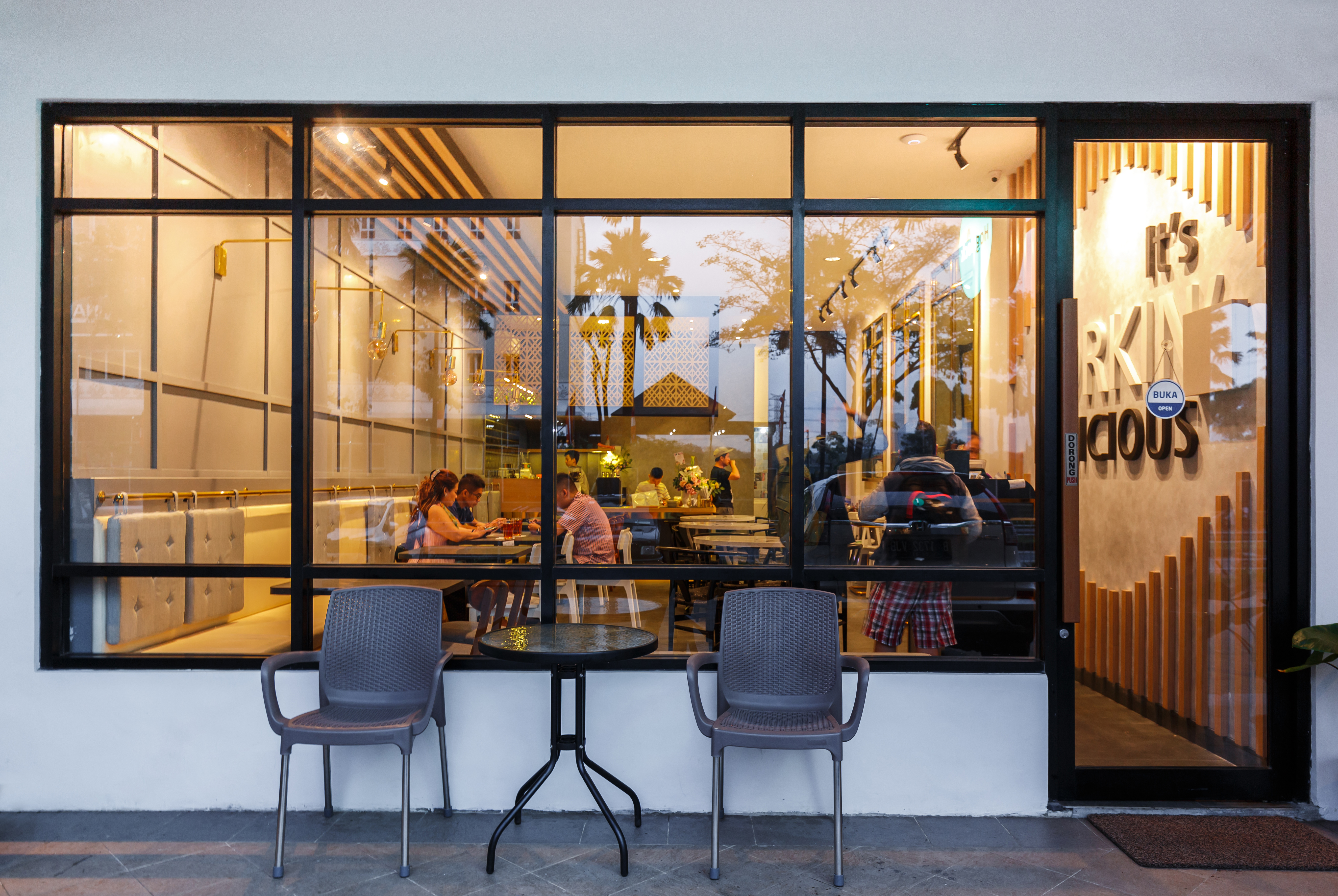 Detail Konsep Desain Interior Cafe Nomer 39
