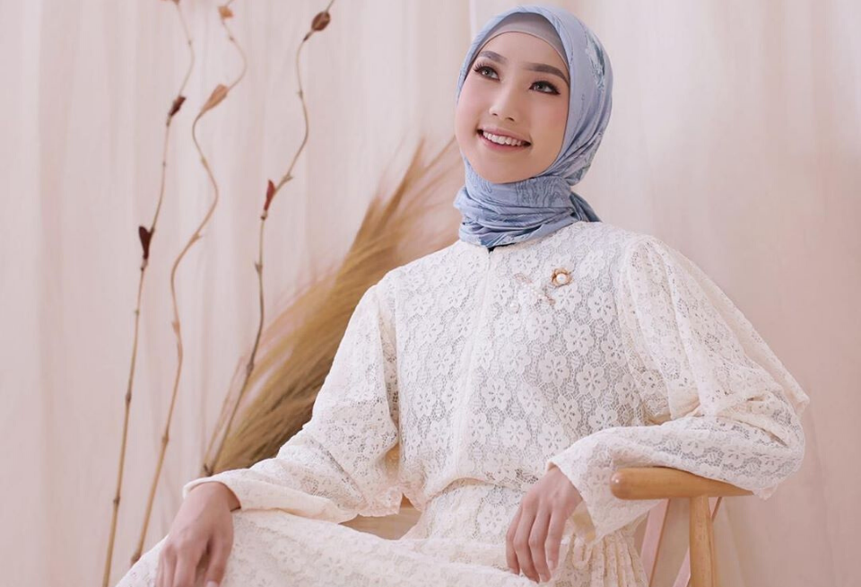 Detail Warna Jilbab Yang Bagus Untuk Pas Foto Nomer 27