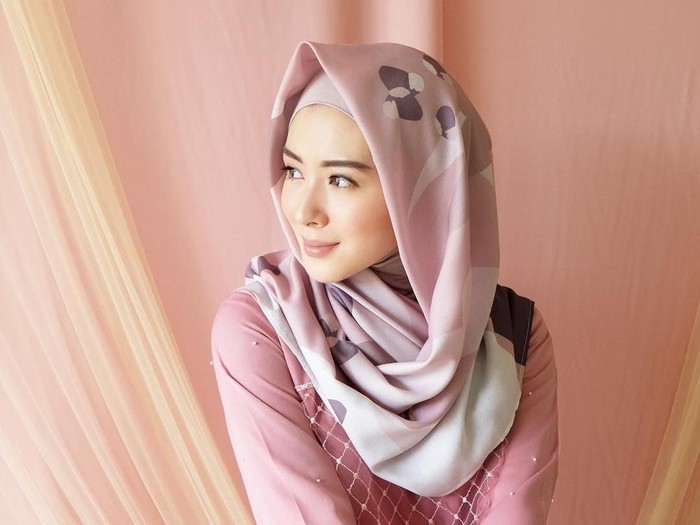 Detail Warna Jilbab Yang Bagus Untuk Pas Foto Nomer 48