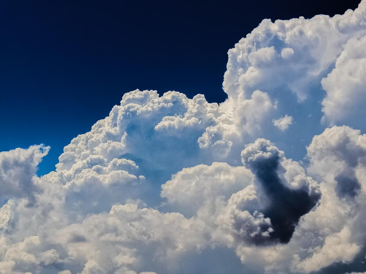 Detail Awan Di Langit Nomer 22