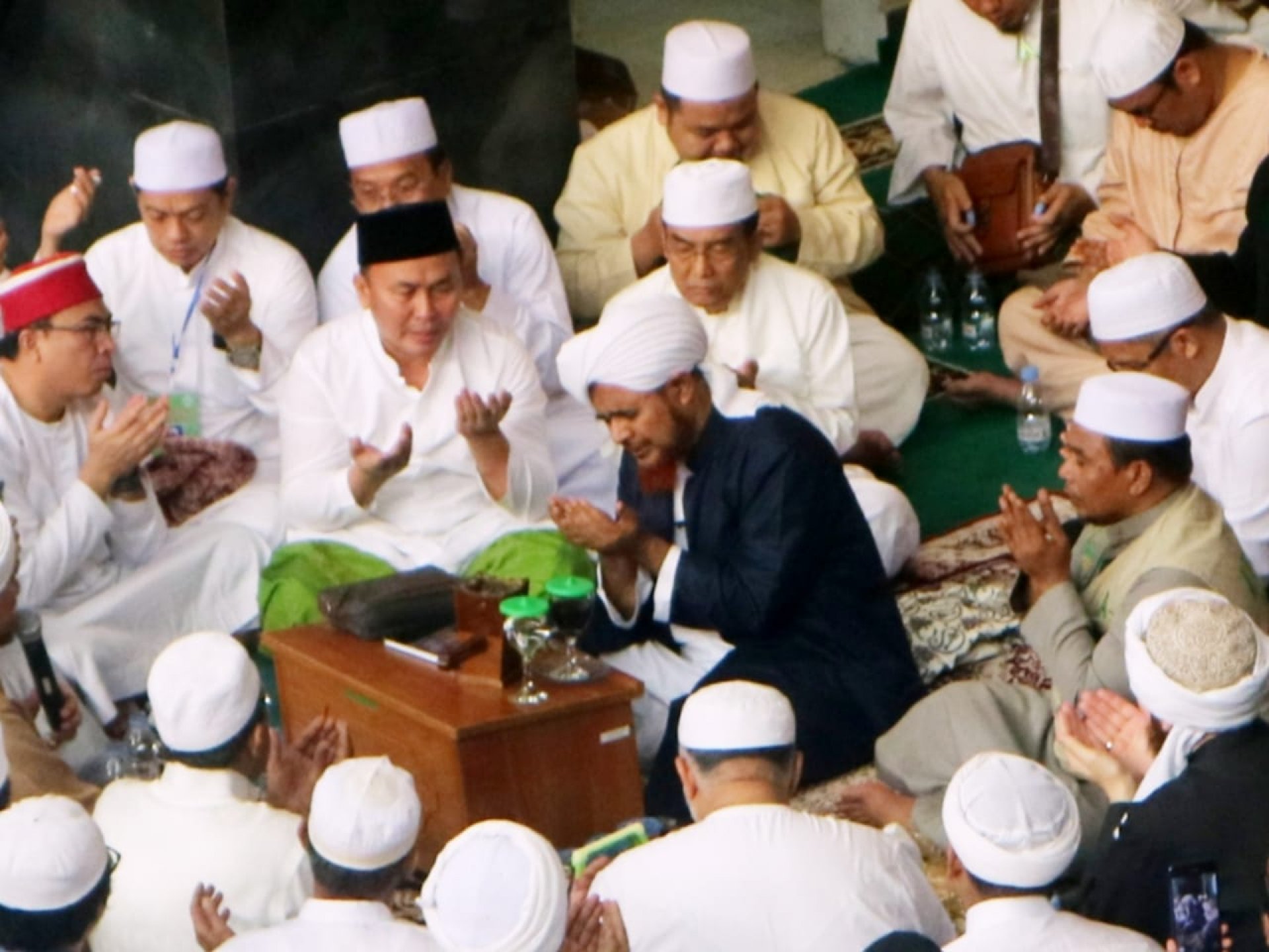 Detail Foto Al Habib Umar Bin Hafidz Nomer 29