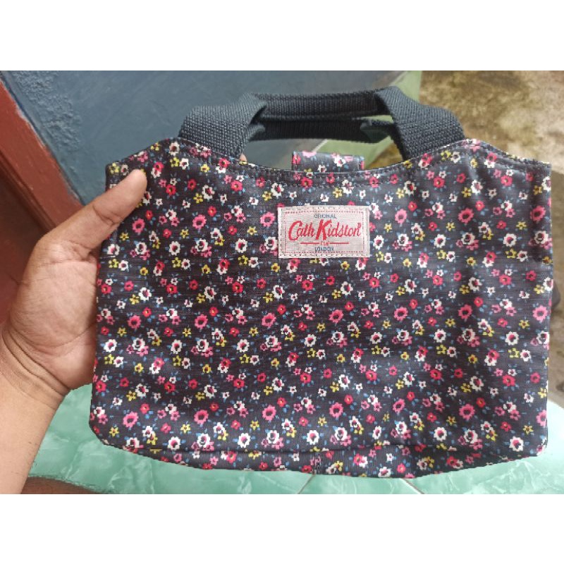 Detail Gambar Tas Cath Kidston Nomer 47