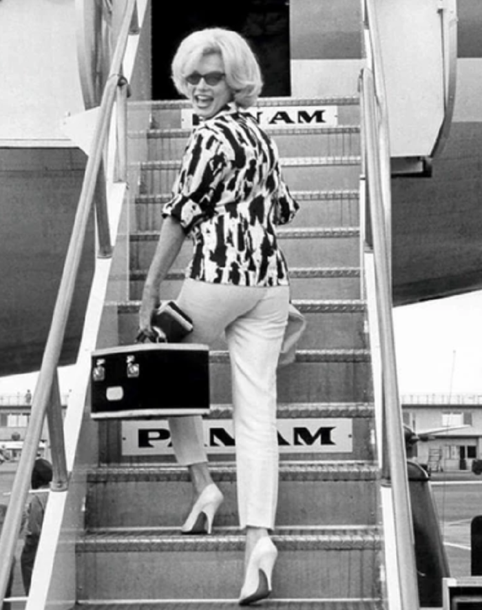 Detail Marilyn Monroe Suitcases Nomer 14