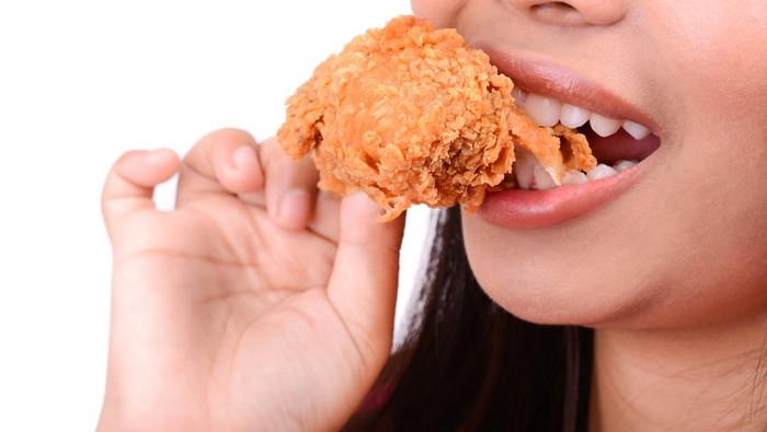 Detail Ayam Makan Apa Nomer 45