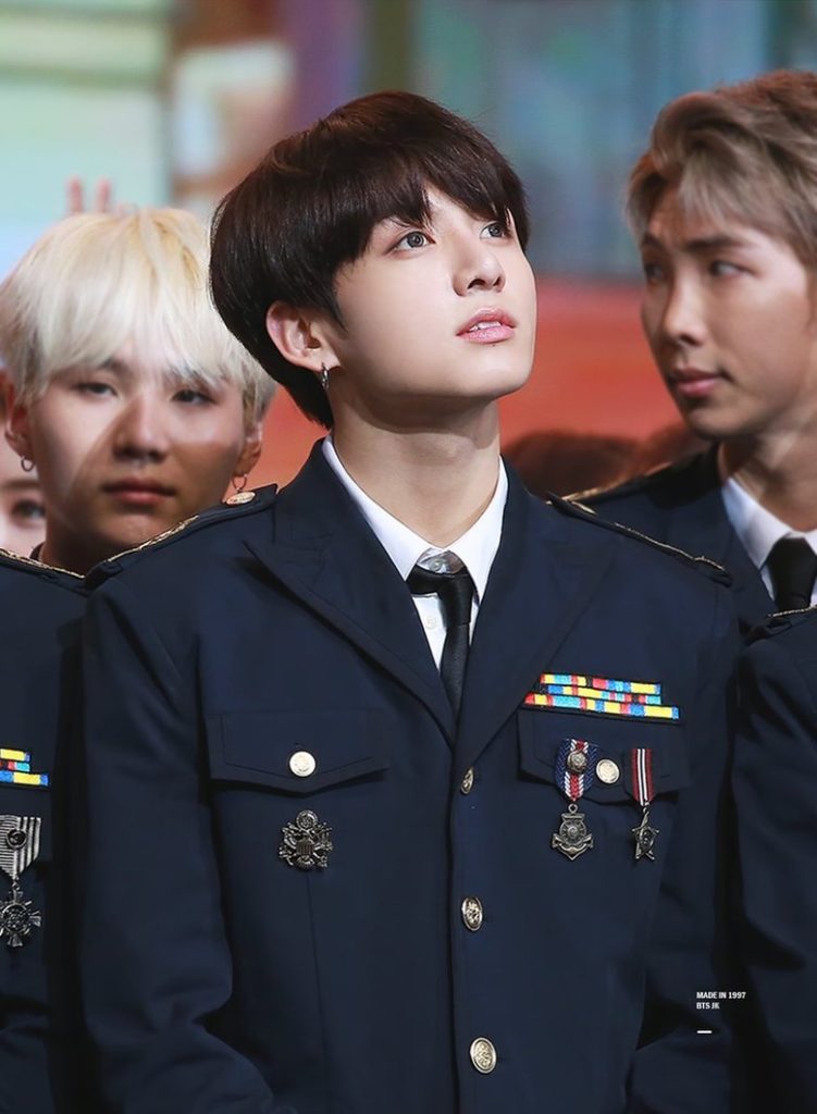 Detail Bts Pakai Baju Polisi Nomer 28