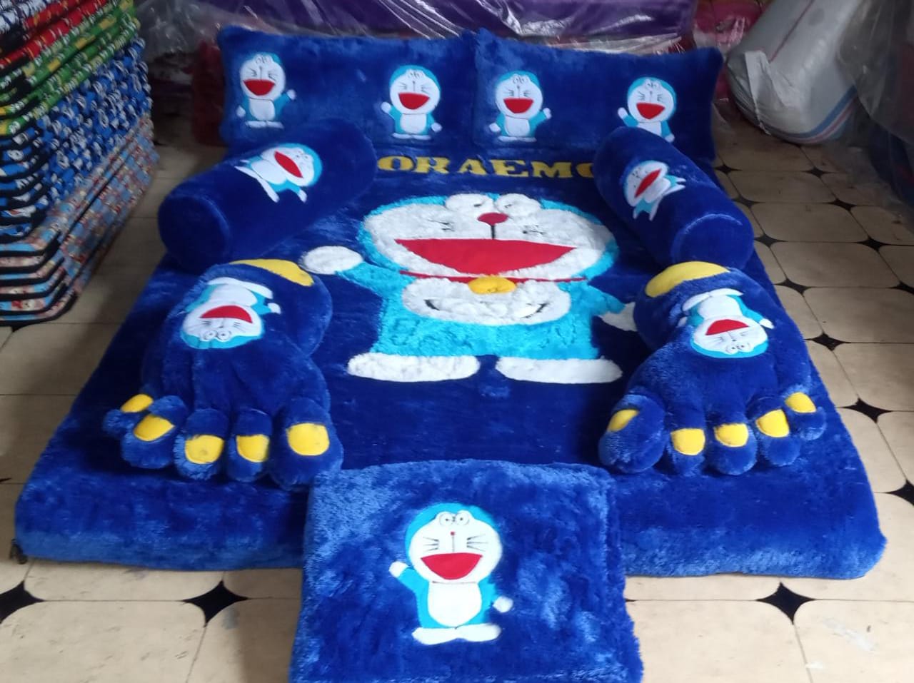 Detail Gambar Karpet Karakter Doraemon Nomer 47