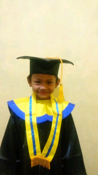 Detail Foto Wisuda Anak Nomer 20