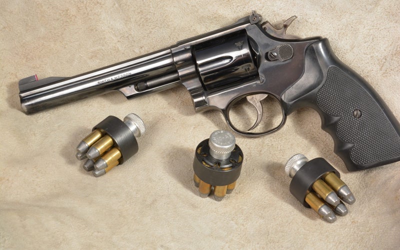 Detail Images Of A Revolver Nomer 42