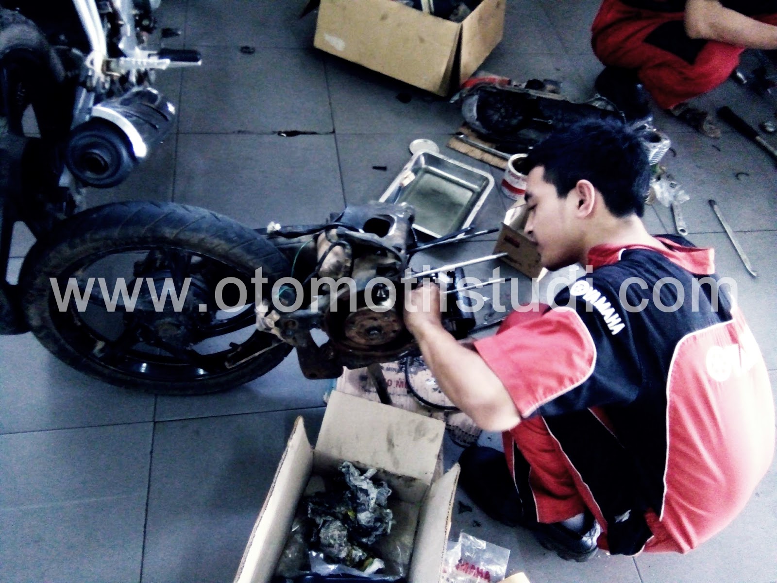 Detail Kepala Silinder Motor Nomer 45