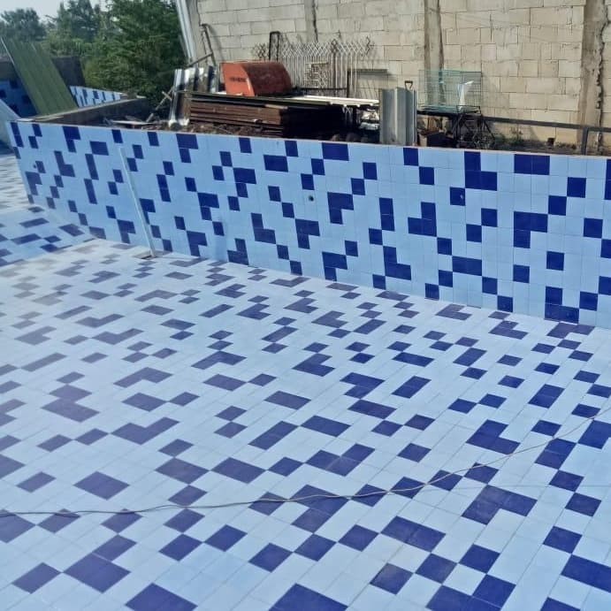 Keramik Kolam Renang Biru - KibrisPDR