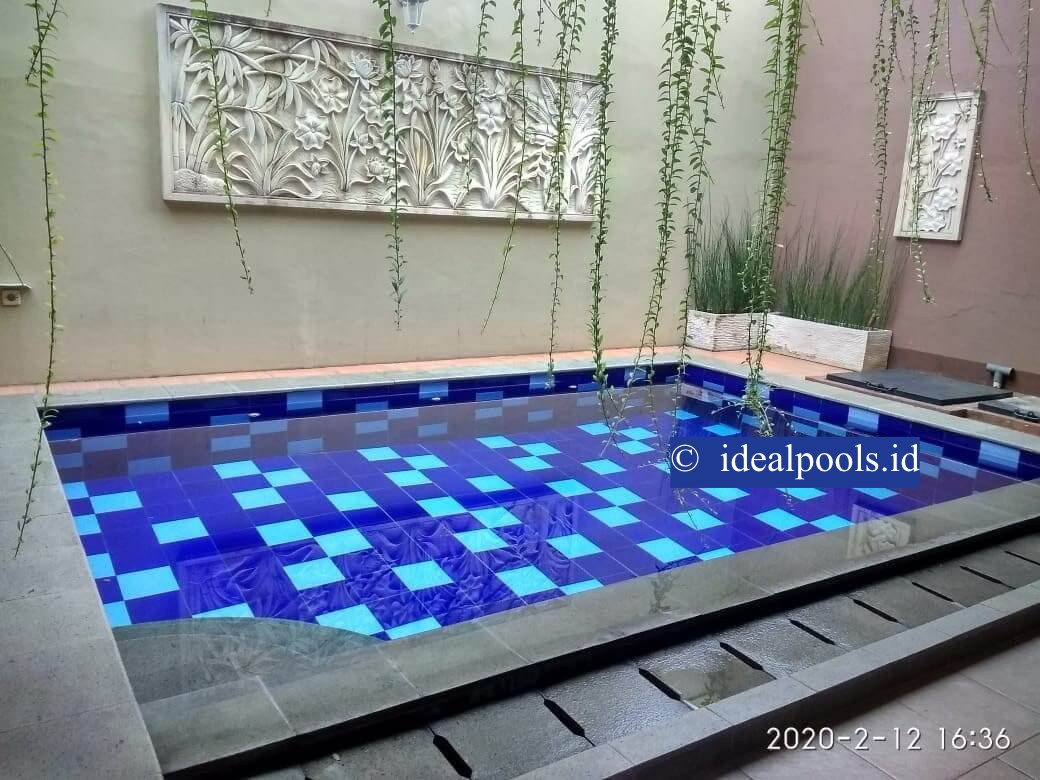 Detail Keramik Kolam Renang Biru Nomer 24