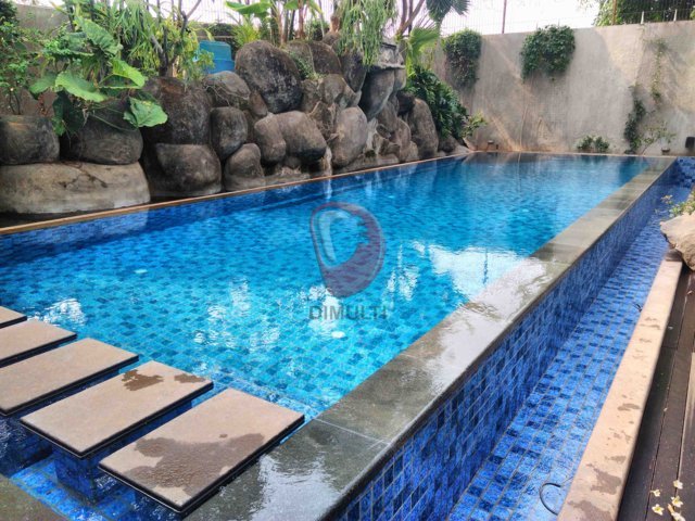 Detail Keramik Kolam Renang Biru Nomer 34