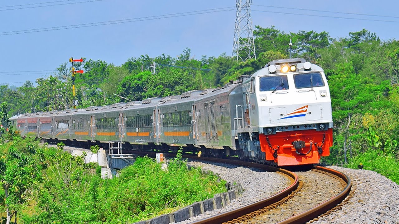 Detail Kereta Api Bagus Nomer 42