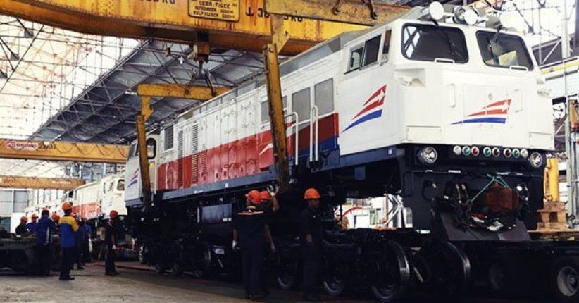 Detail Kereta Api Besar Nomer 17