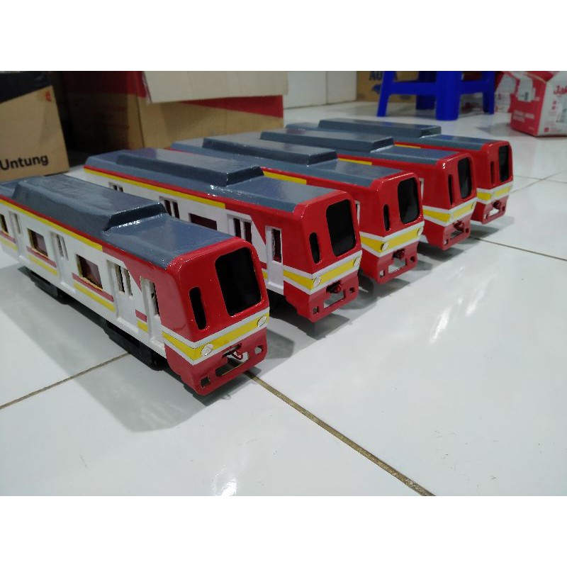 Detail Kereta Api Besar Nomer 38