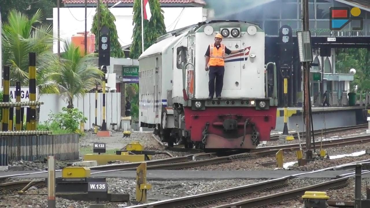 Kereta Api Panjang - KibrisPDR