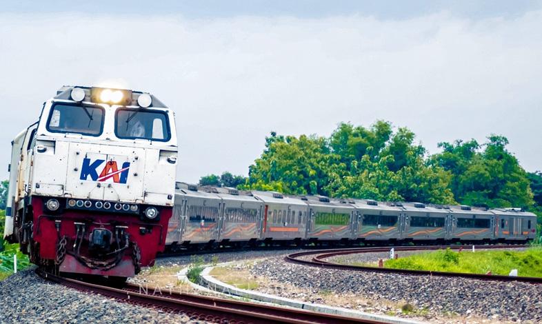 Detail Kereta Api Panjang Nomer 24