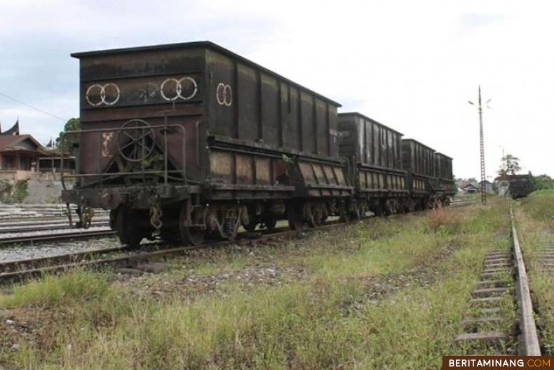 Detail Kereta Api Panjang Nomer 29
