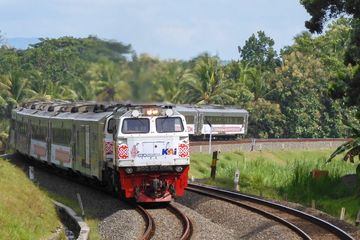 Detail Kereta Api Panjang Nomer 47