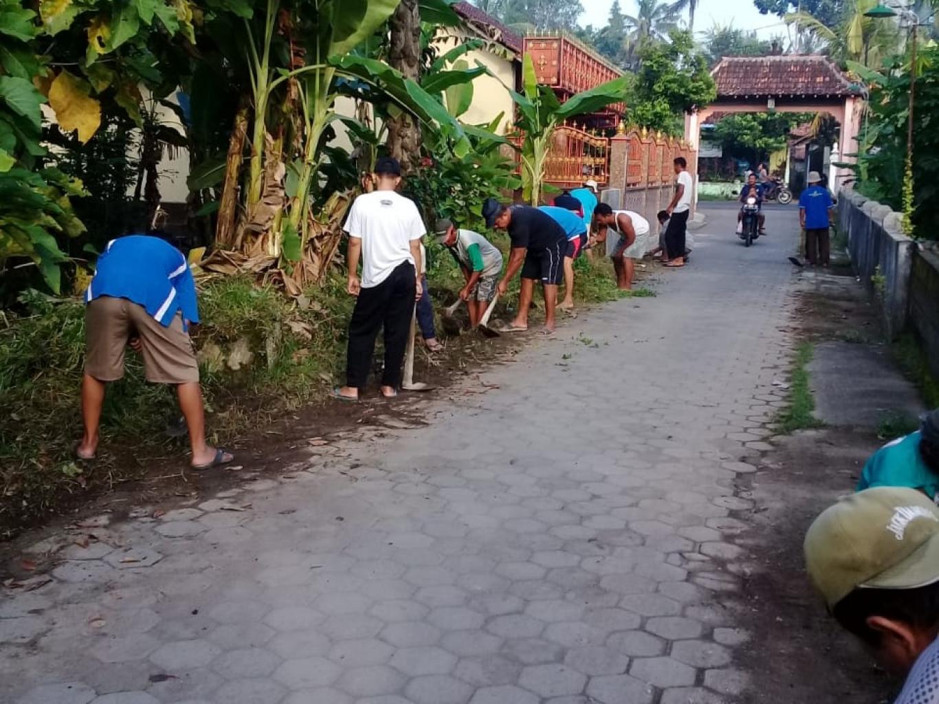 Detail Kerja Bakti Di Rumah Nomer 32