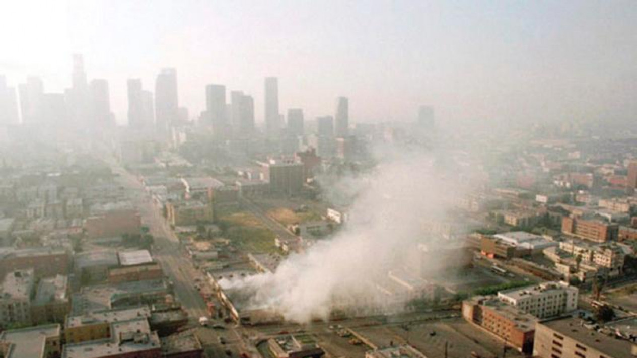 Detail Kerusuhan Los Angeles 1992 Nomer 44