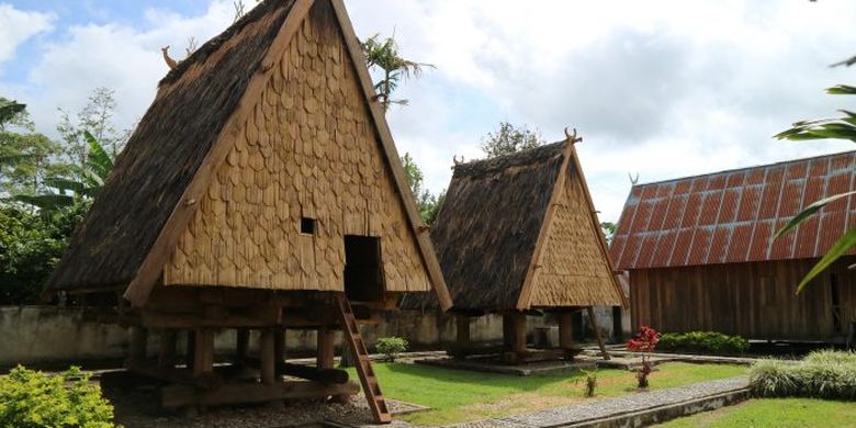 Detail Keterangan Rumah Adat Indonesia Nomer 28