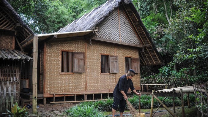 Detail Keunikan Rumah Adat Nomer 49