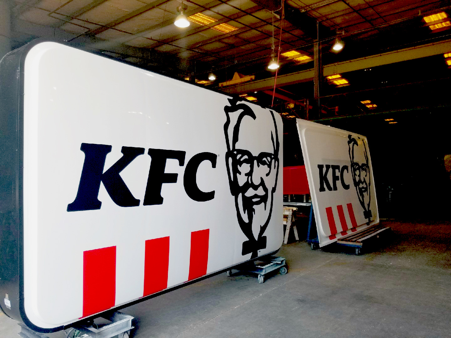 Detail Kfc Sign Nomer 28