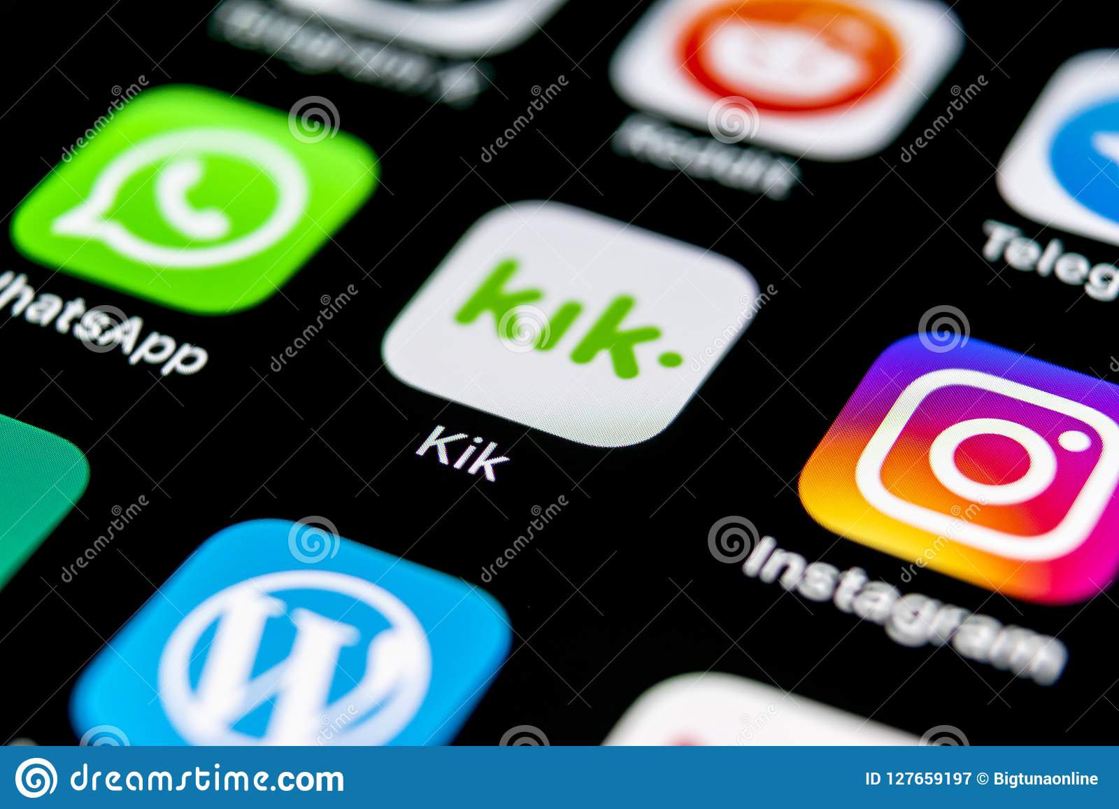 Detail Kik Messenger Iphone Nomer 24