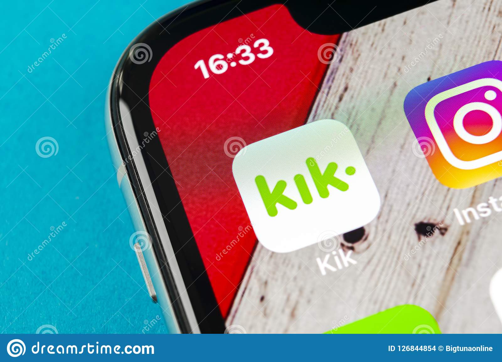 Detail Kik Messenger Iphone Nomer 28