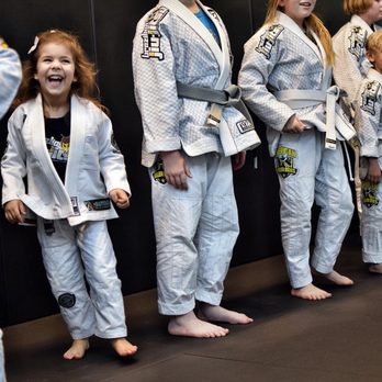 Detail Killer Bees Kickboxing Nomer 33
