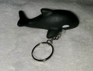 Detail Killer Whale Keychain Nomer 36