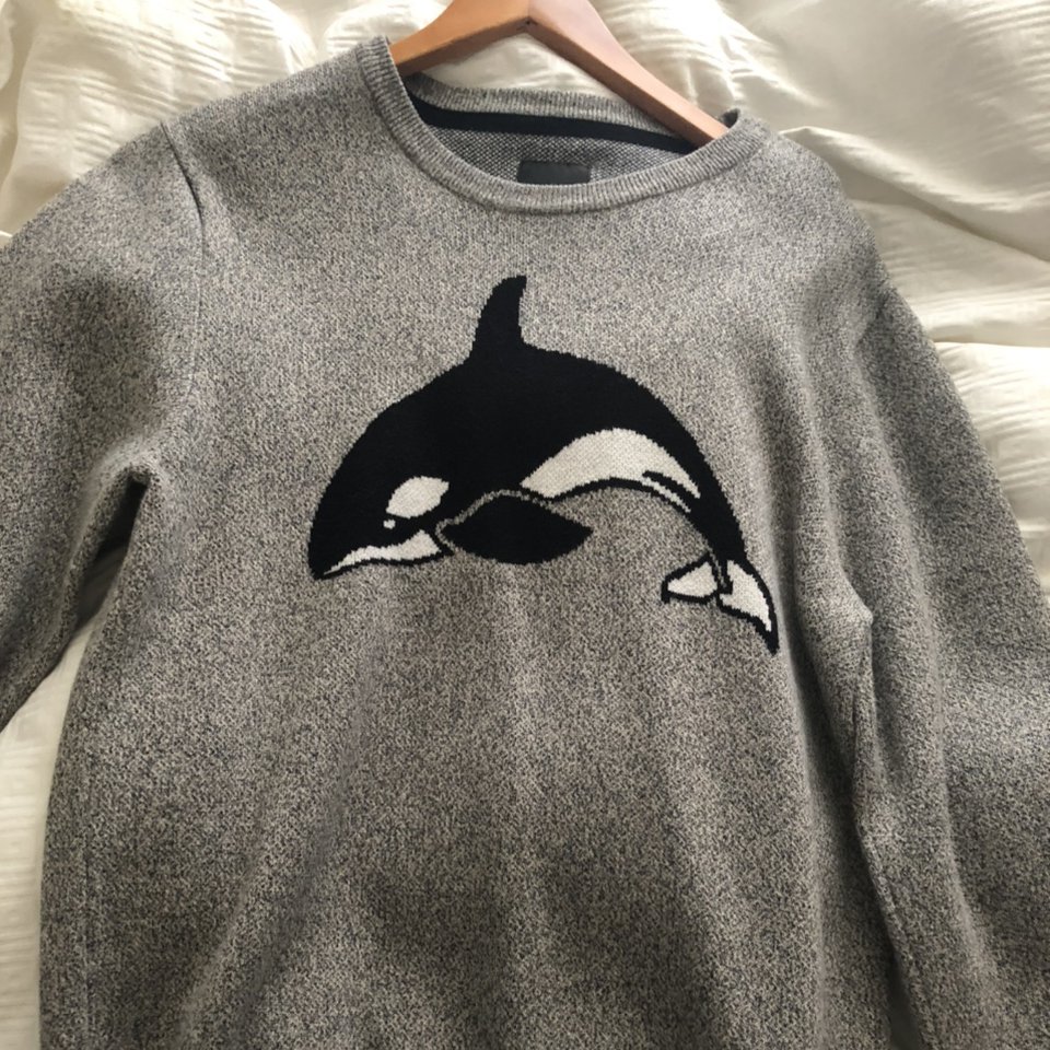 Detail Killer Whale Sweater Nomer 6