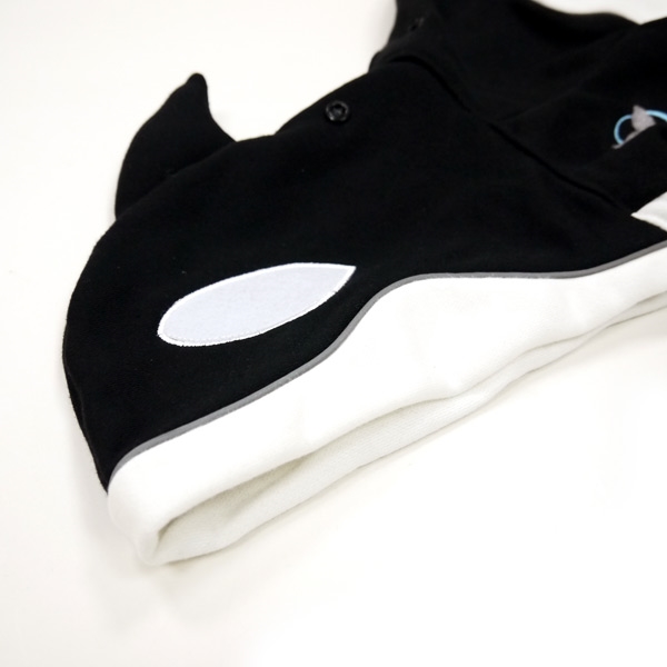 Detail Killer Whale Sweater Nomer 7