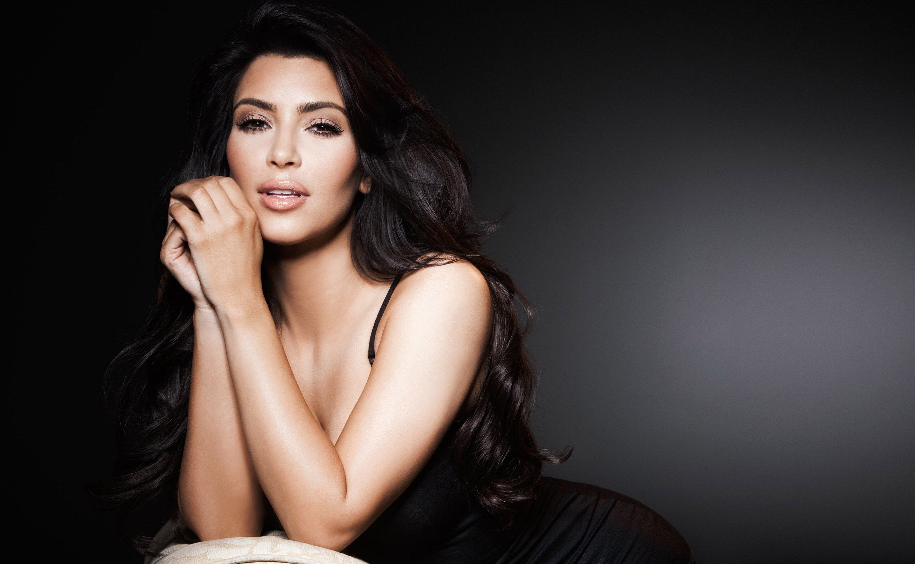 Detail Kim Kardashian Wallpaper Download Nomer 3