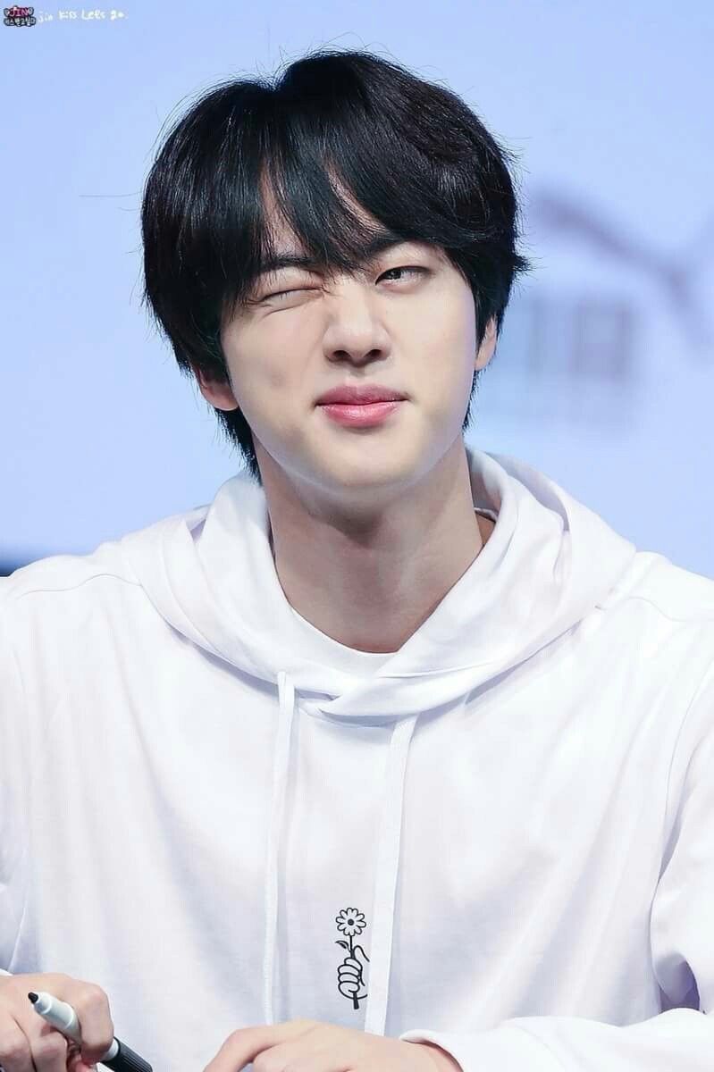 Detail Kim Seokjin Cute Nomer 3