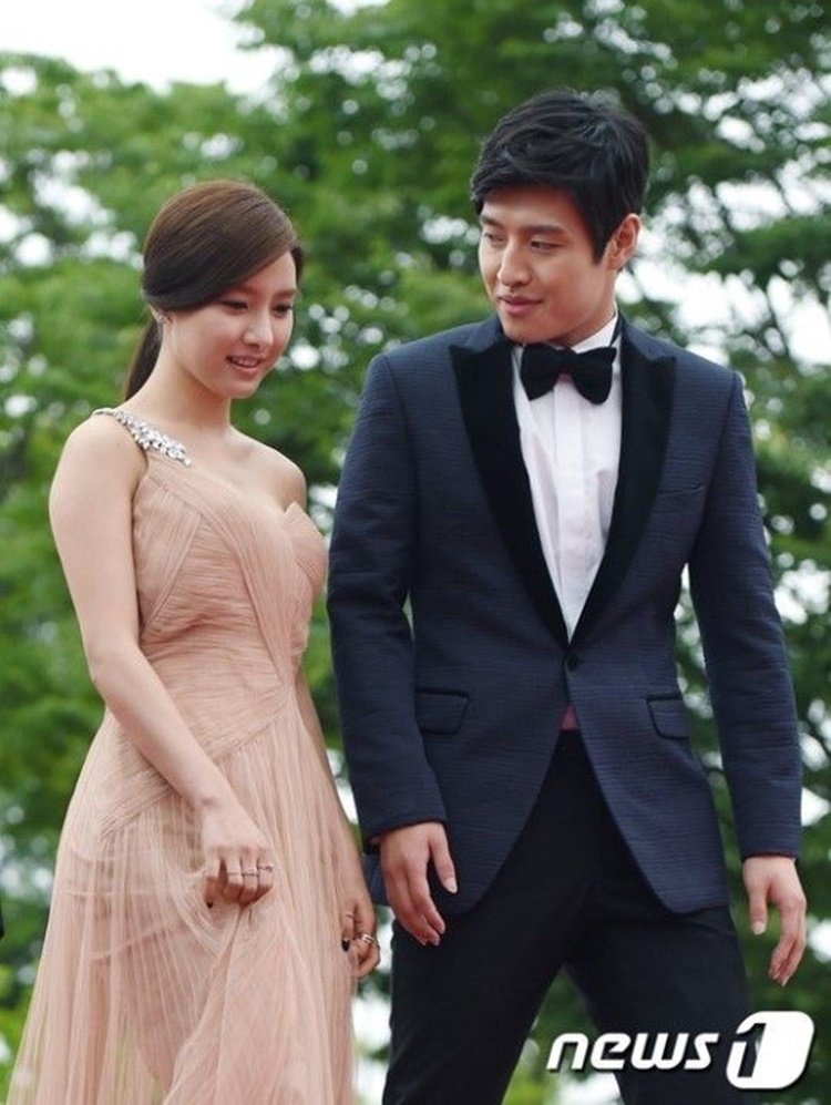 Detail Kim So Eun Menikah Nomer 25