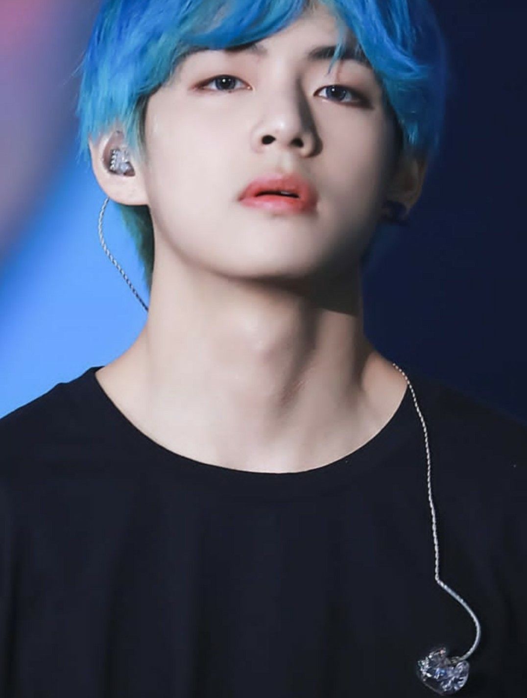 Detail Kim Taehyung Blue Hair Nomer 7