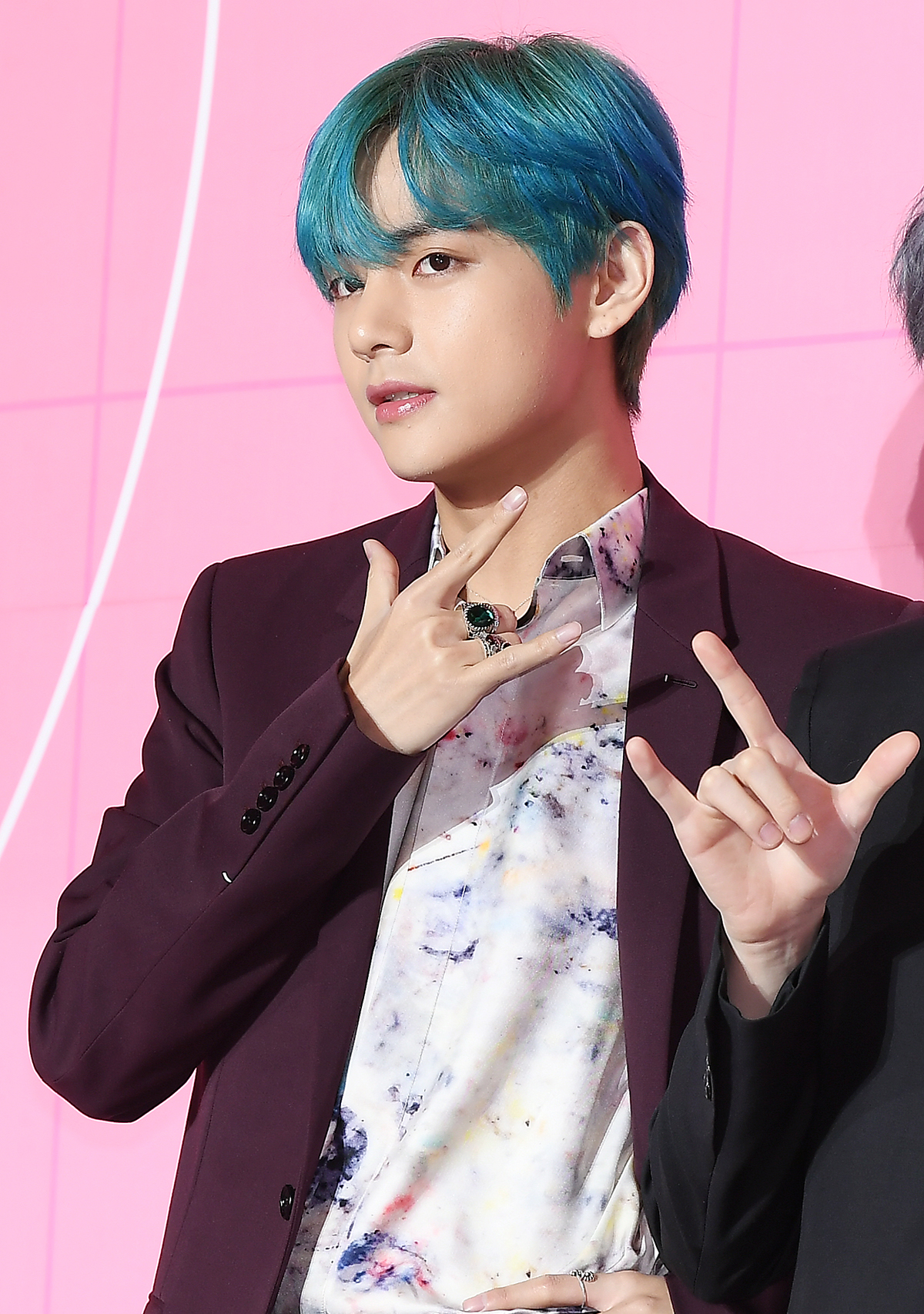 Detail Kim Taehyung Tulisan Korea Nomer 21