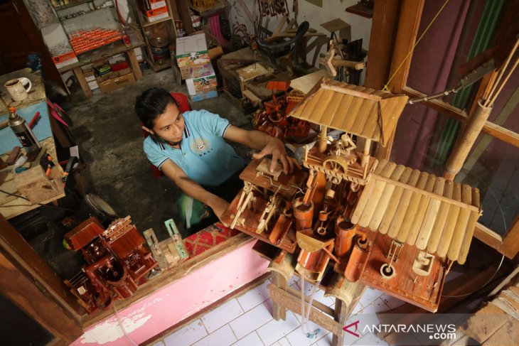 Detail Kincir Air Bambu Nomer 31