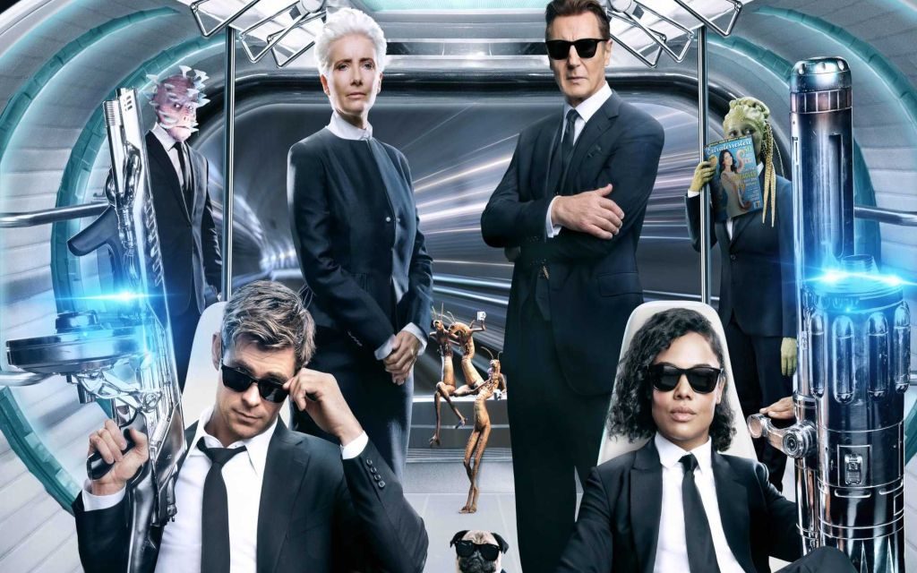 Detail Men In Black Background Nomer 50