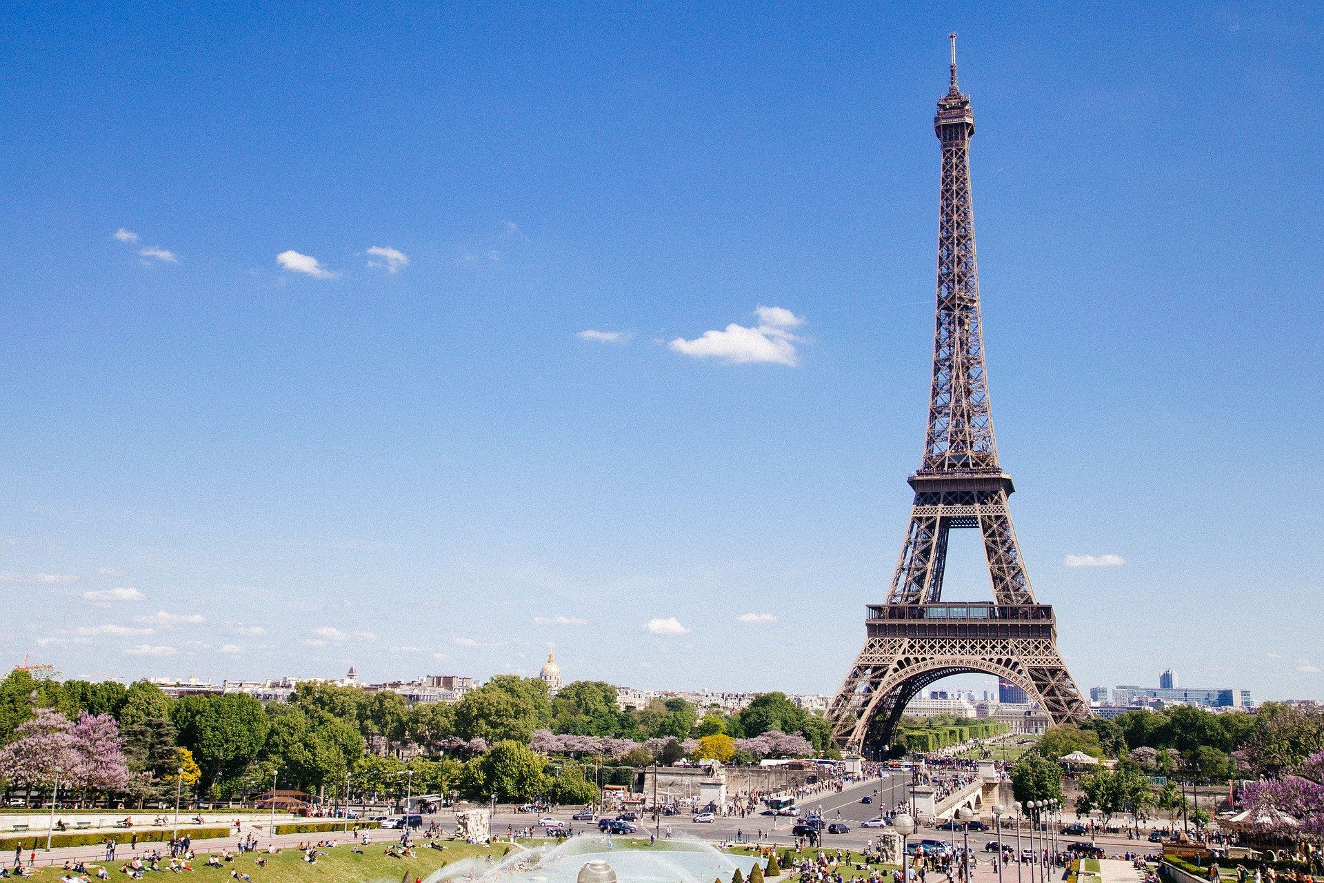 Detail Menara Eiffel Di Paris Nomer 31